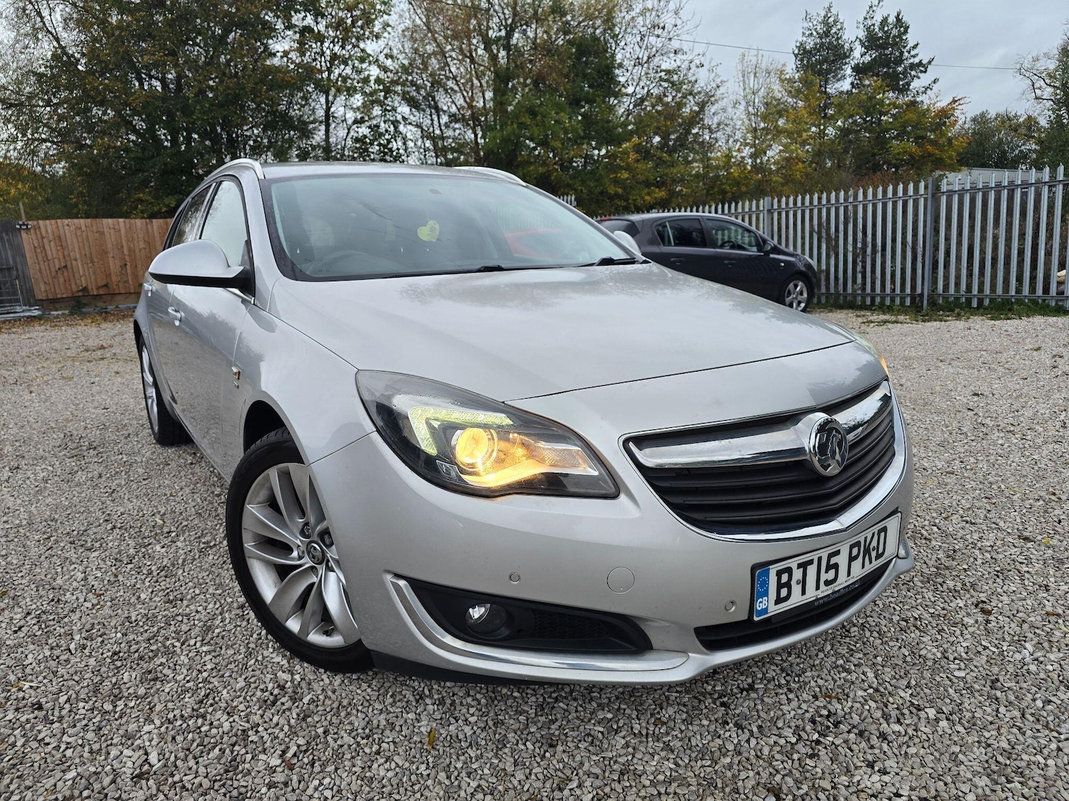 Used Vauxhall Insignia 2015 for sale - 76425182: Photo 1