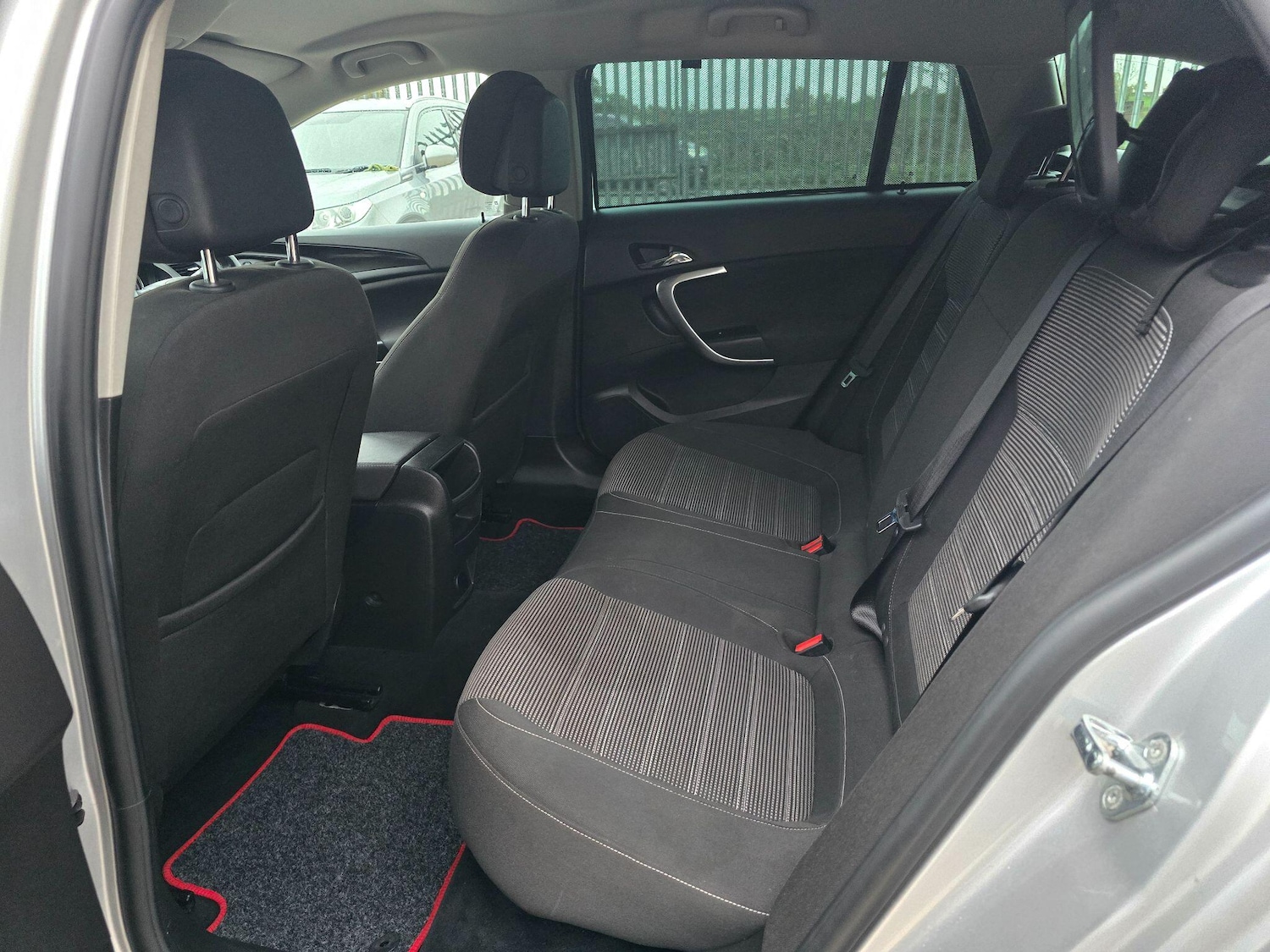 Used Vauxhall Insignia 2015 for sale - 76425182: Photo 13