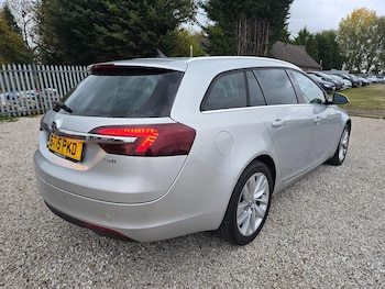 Used Vauxhall Insignia 2015 for sale - 76425182: Photo