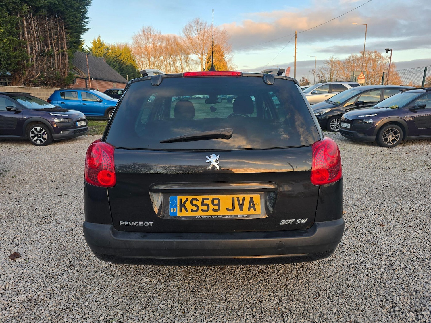 Used Peugeot 207 2010 for sale - 76633972: Photo 4