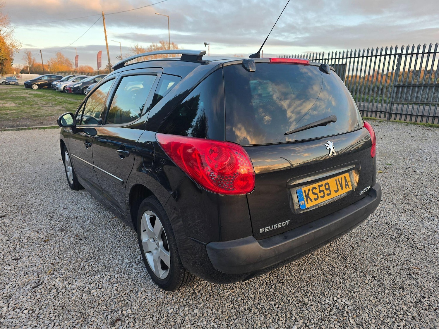 Used Peugeot 207 2010 for sale - 76633972: Photo 5