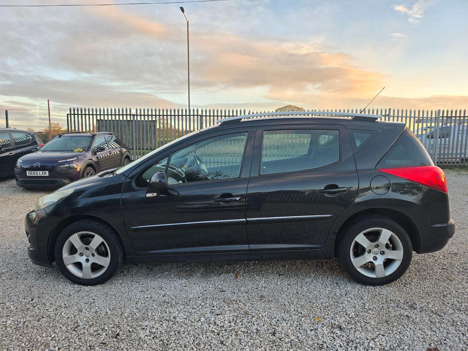 Used Peugeot 207 2010 for sale - 76633972: Photo 6