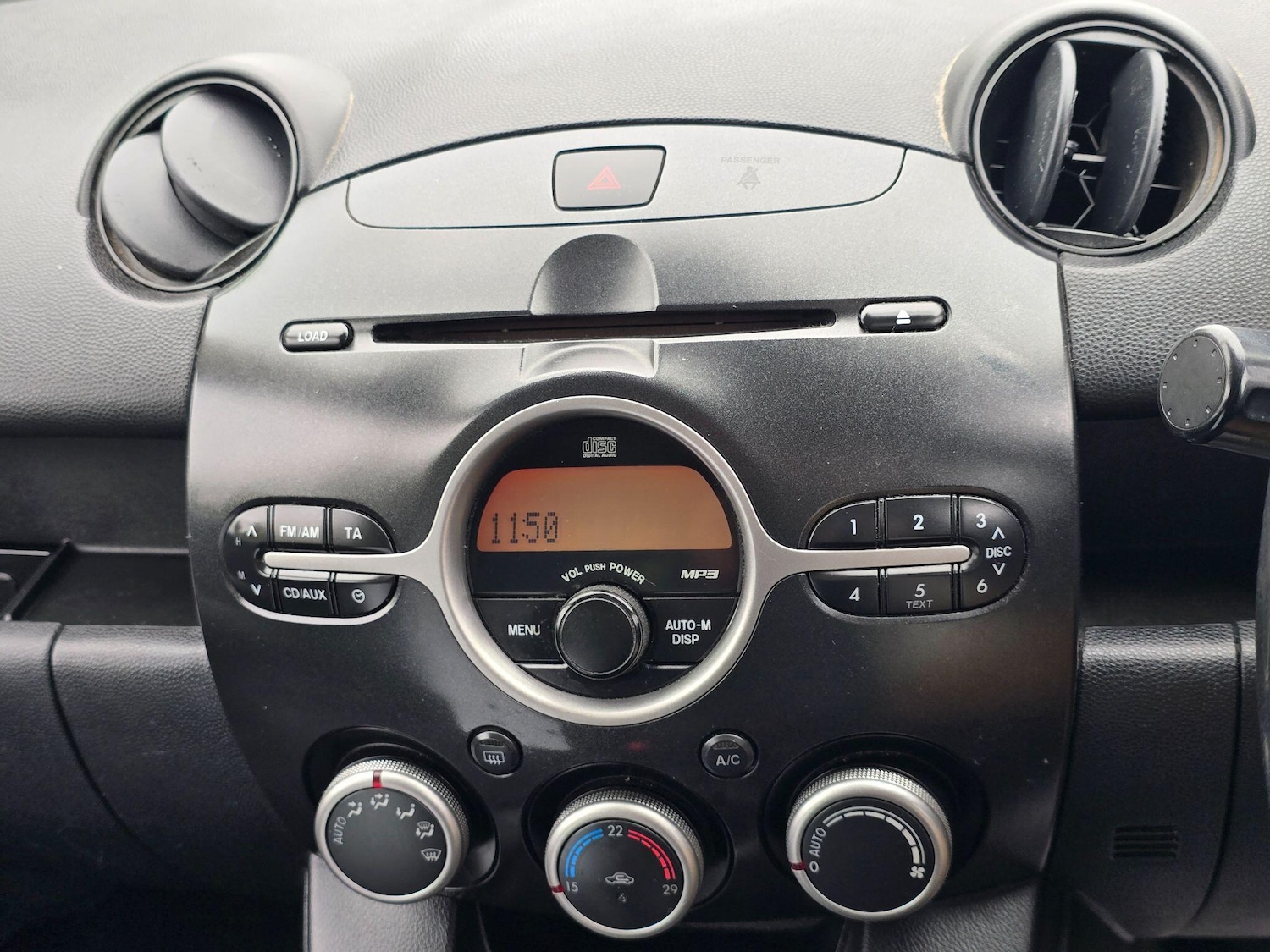 Used Mazda Mazda2 2009 for sale - 76989136: Photo 17