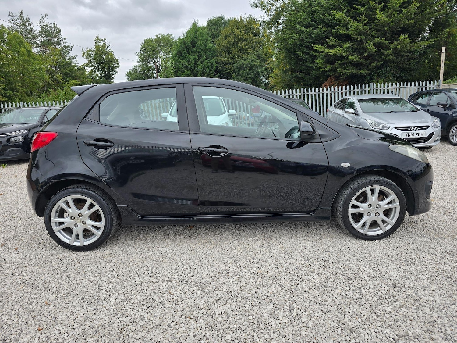 Used Mazda Mazda2 2009 for sale - 76989136: Photo 2