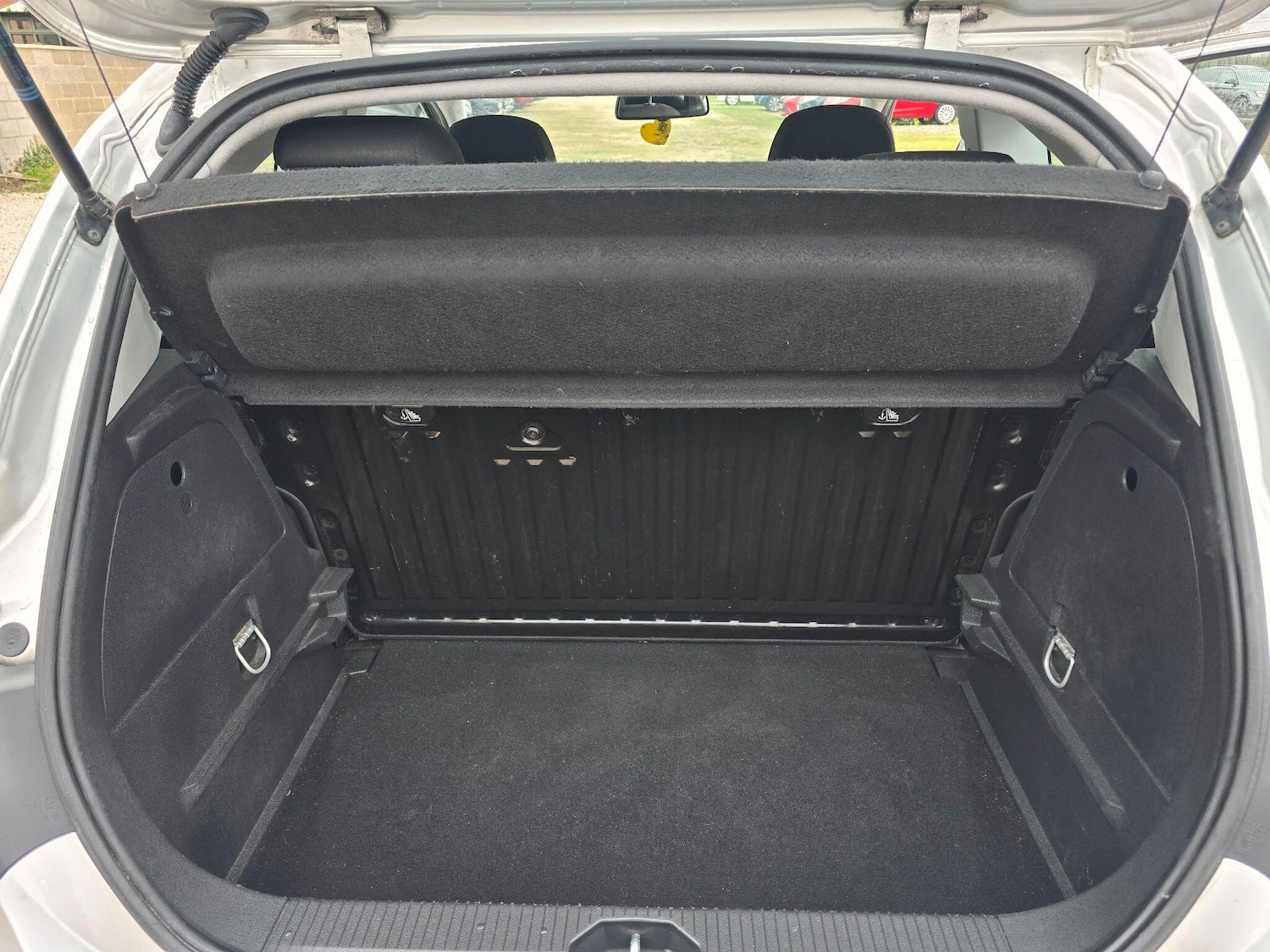 Used Vauxhall Corsa 2016 for sale - 77982547: Photo 19