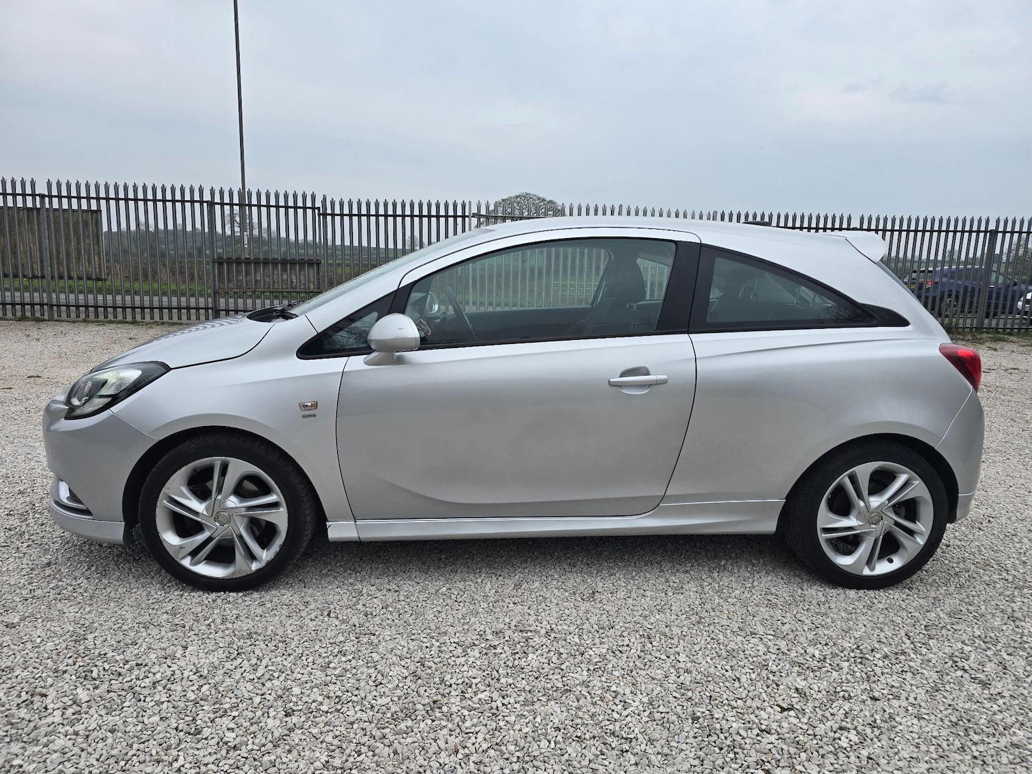 Used Vauxhall Corsa 2016 for sale - 77982547: Photo 7