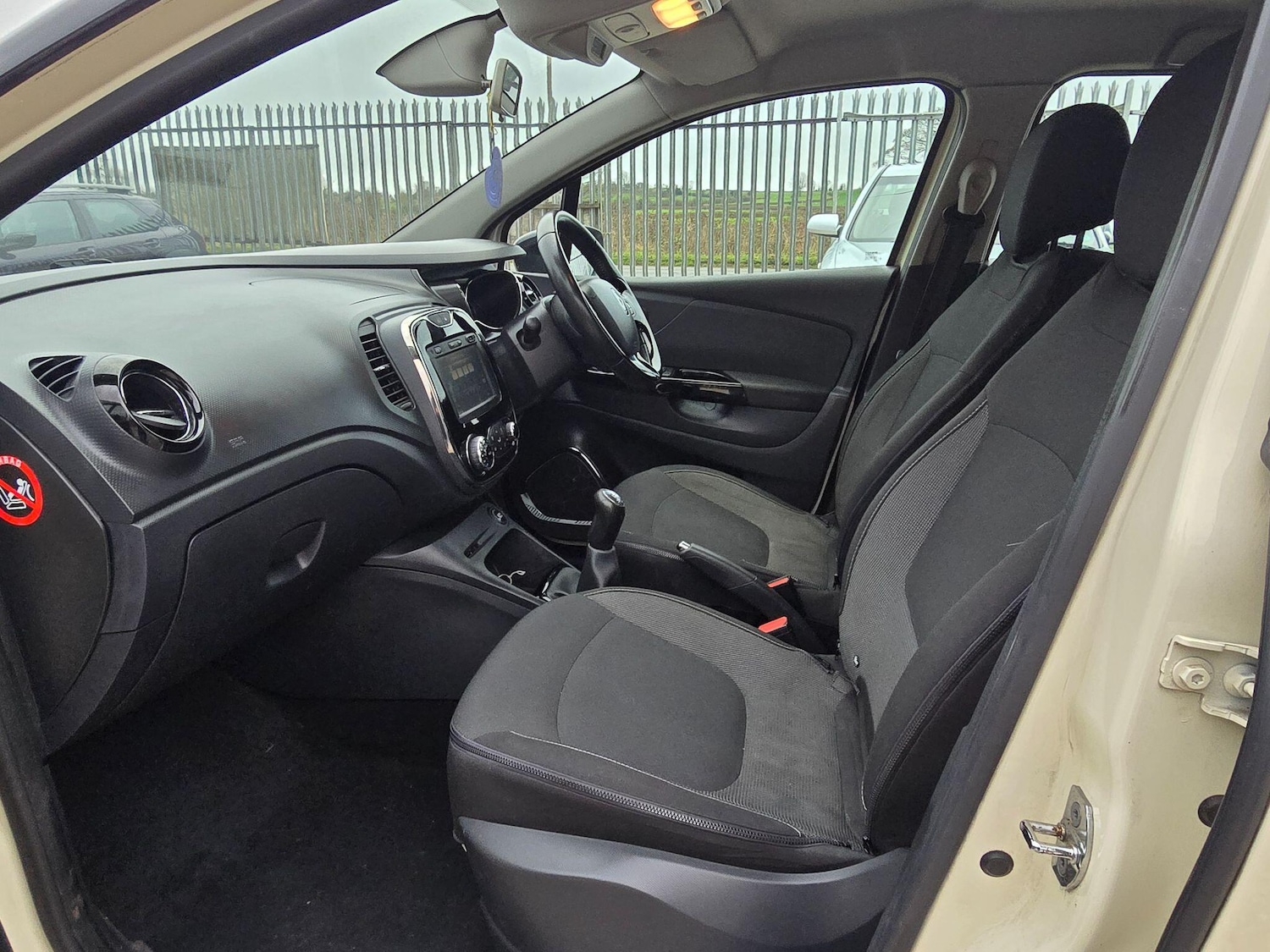 Used Renault Captur 2015 for sale - 77057524: Photo 13