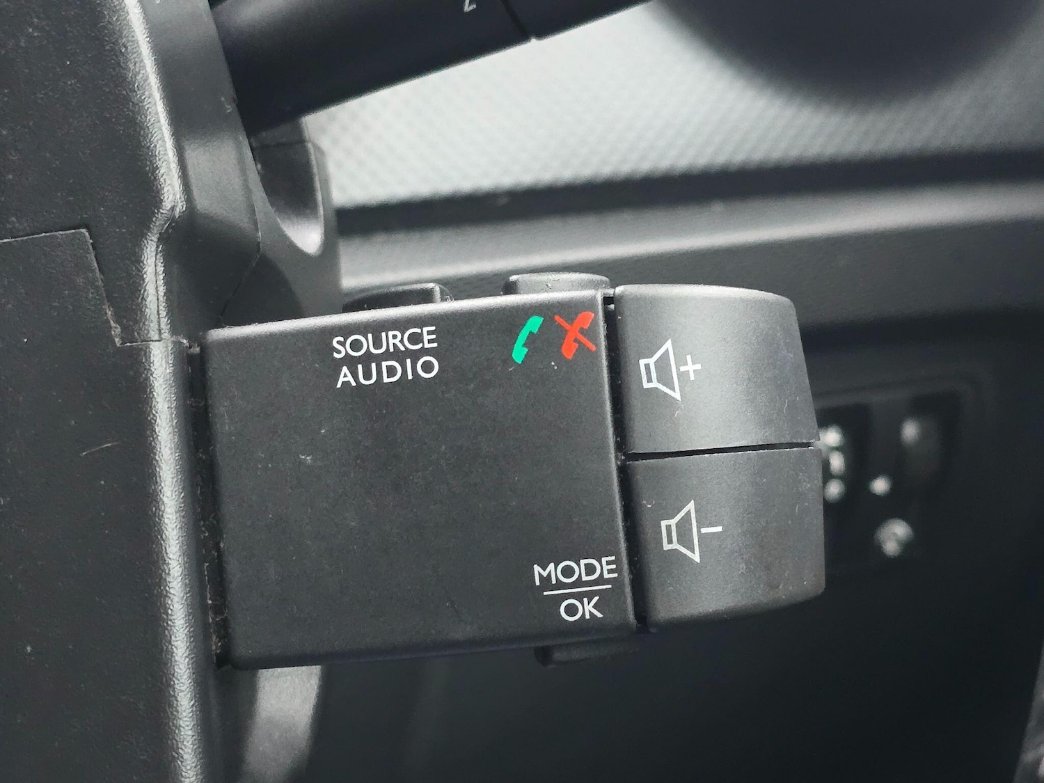 Used Renault Captur 2015 for sale - 77057524: Photo 29