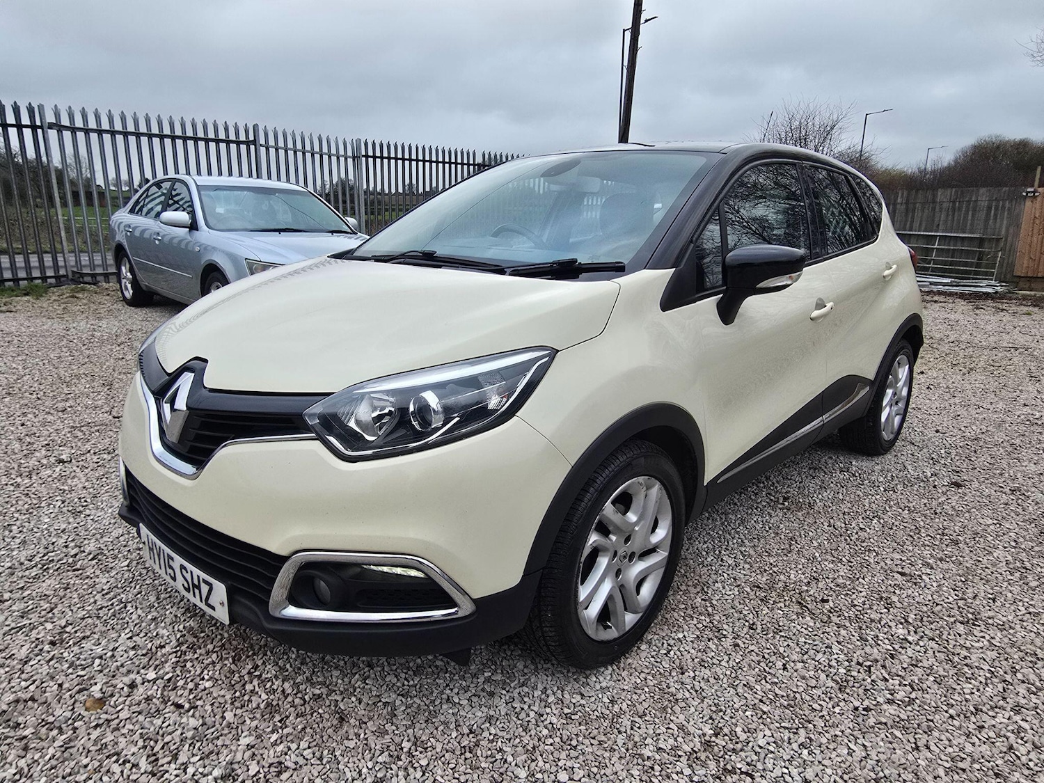 Used Renault Captur 2015 for sale - 77057524: Photo 7