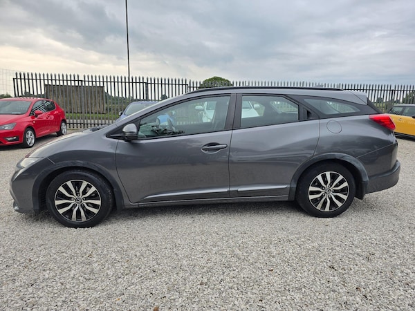 Used Honda Civic 2014 for sale - 76094659: Photo 6