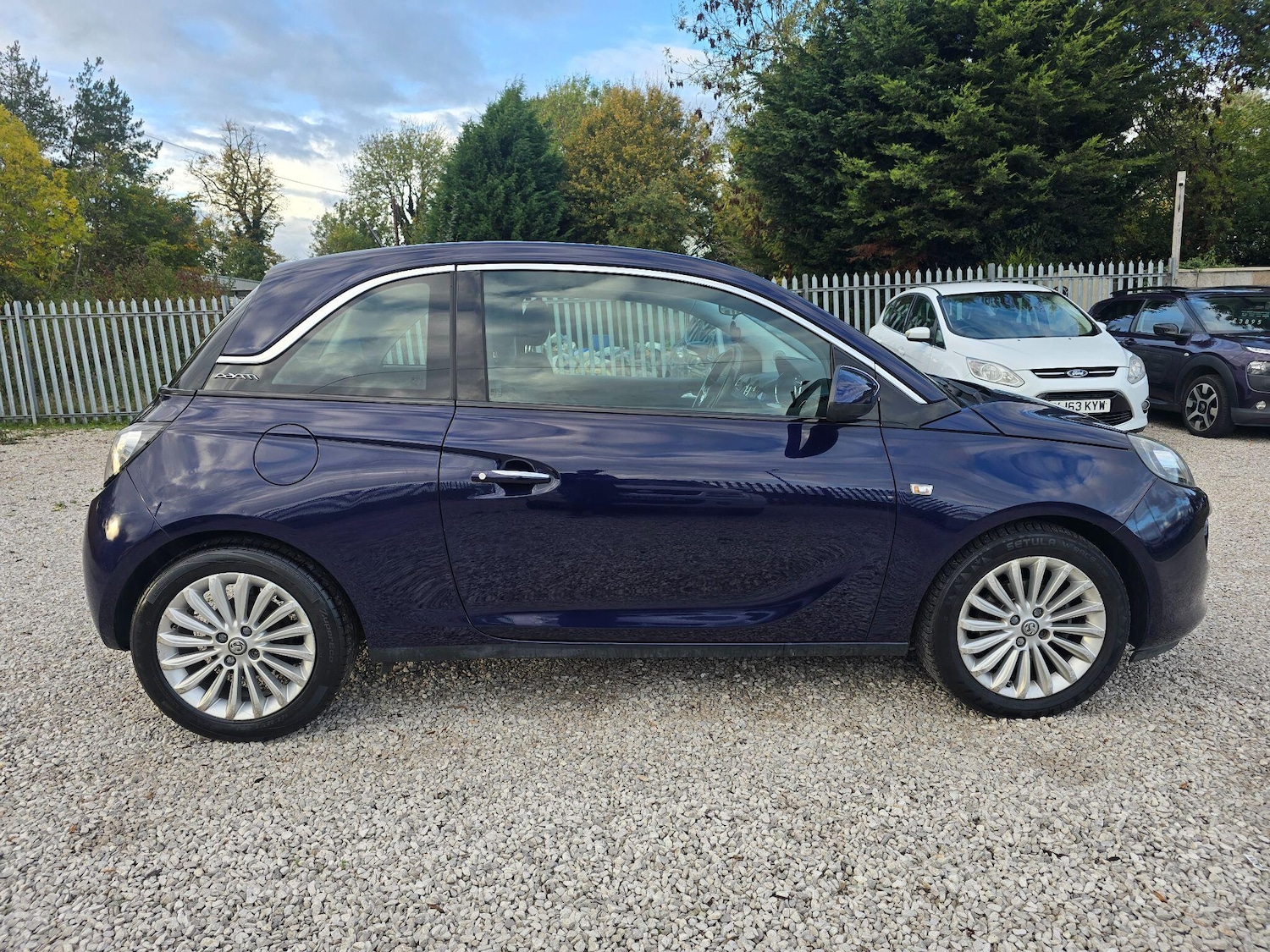 Used Vauxhall ADAM 2015 for sale - 76348968: Photo 2