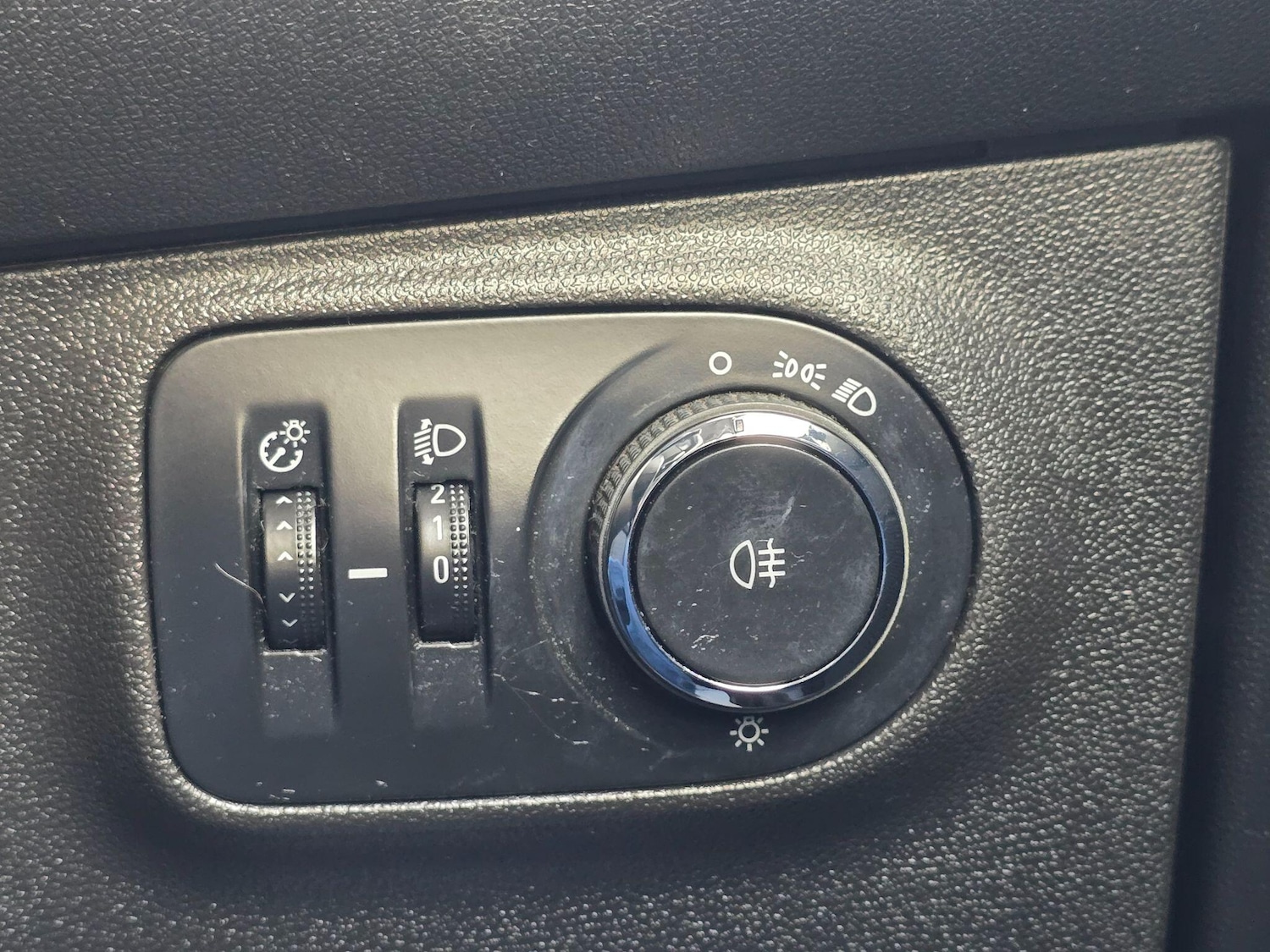 Used Vauxhall ADAM 2015 for sale - 76348968: Photo 29