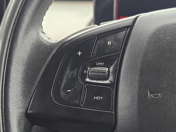 Used Citroen C4 Cactus 2015 for sale - 75199402: Photo 20