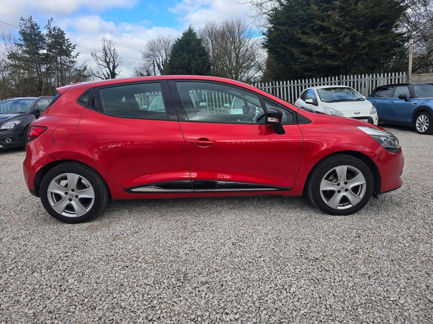 Used Renault Clio 2016 for sale - 77248192: Photo 2