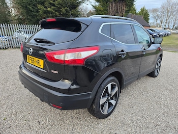 Used Nissan Qashqai 2016 for sale - 77248202: Photo