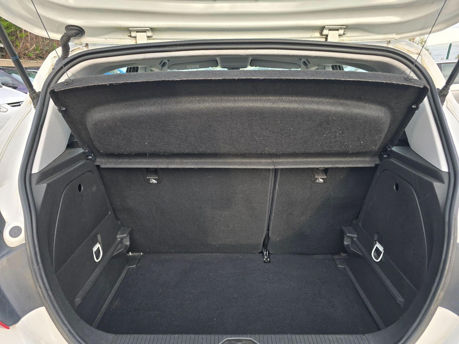 Used Vauxhall Corsa 2016 for sale - 76378032: Photo 19