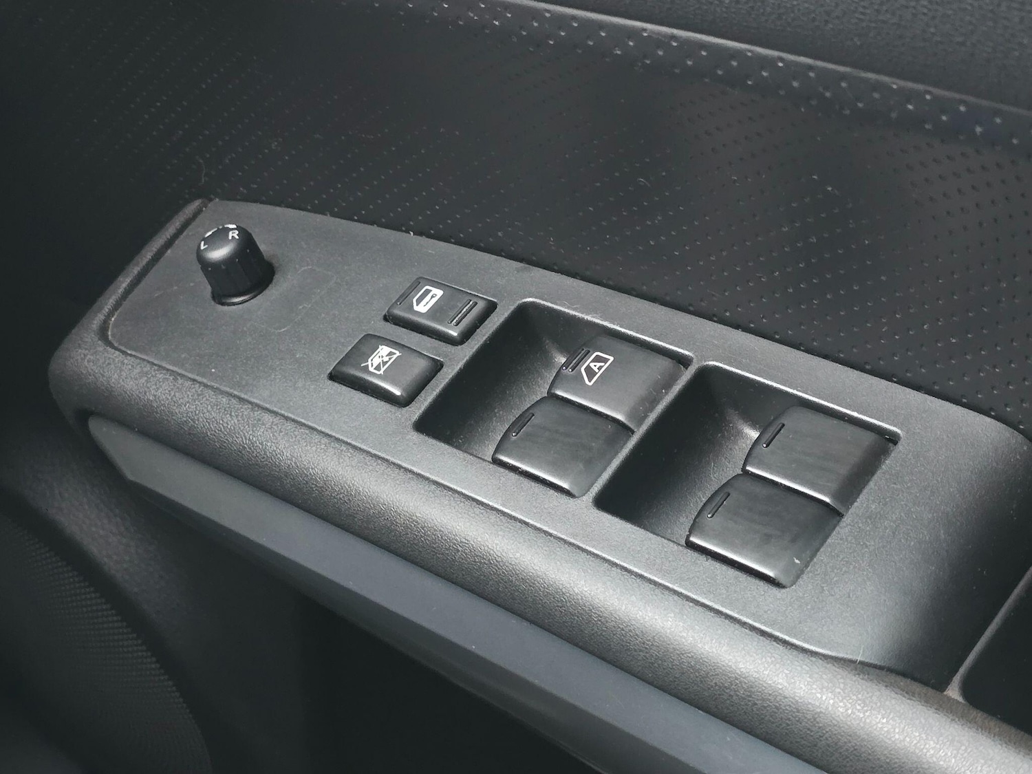 Used Nissan X-Trail 2011 for sale - 77738209: Photo 27