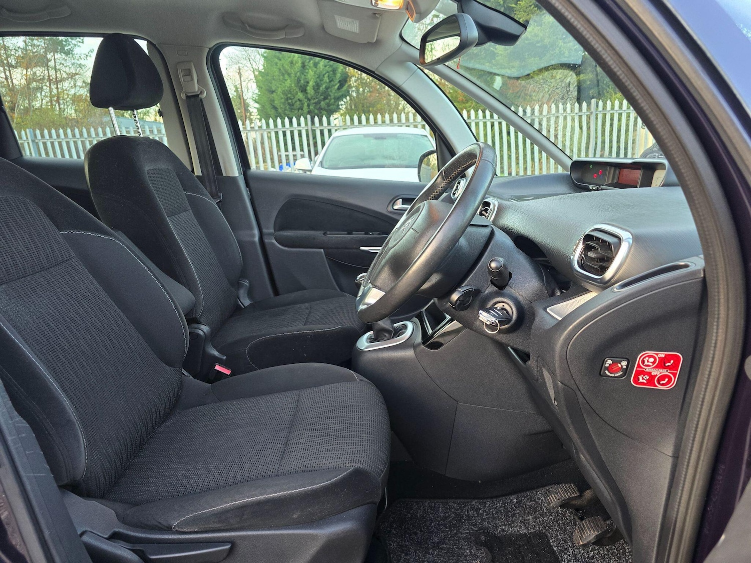 Used Citroen C3 Picasso 2013 for sale - 76572219: Photo 11