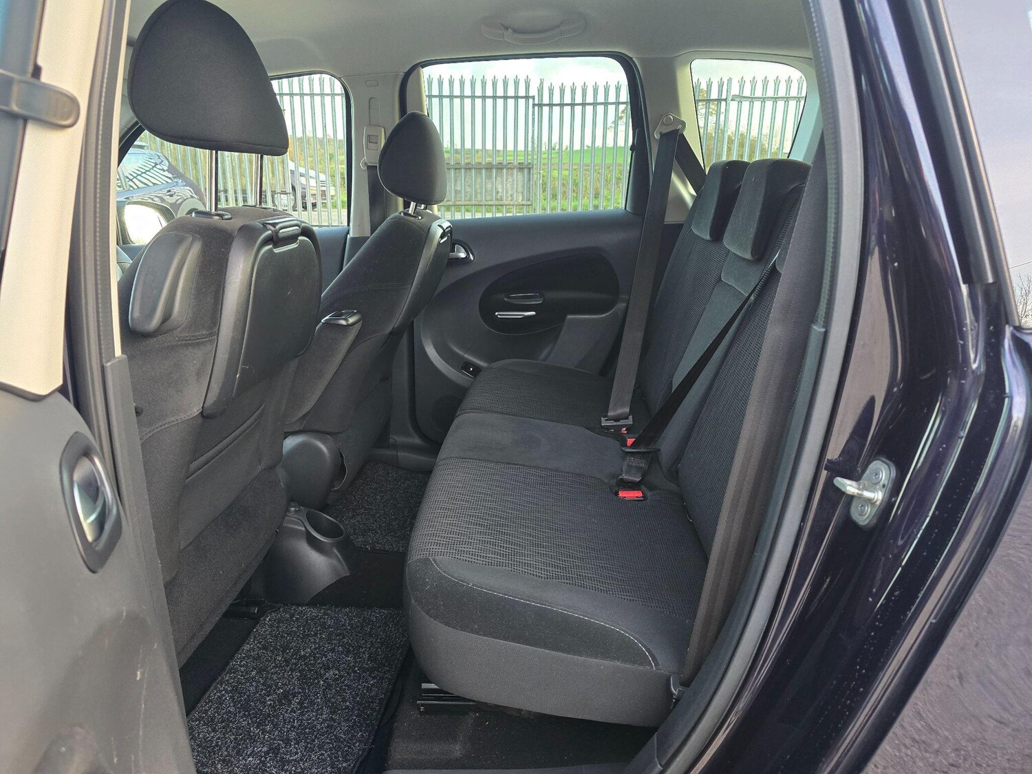 Used Citroen C3 Picasso 2013 for sale - 76572219: Photo 15