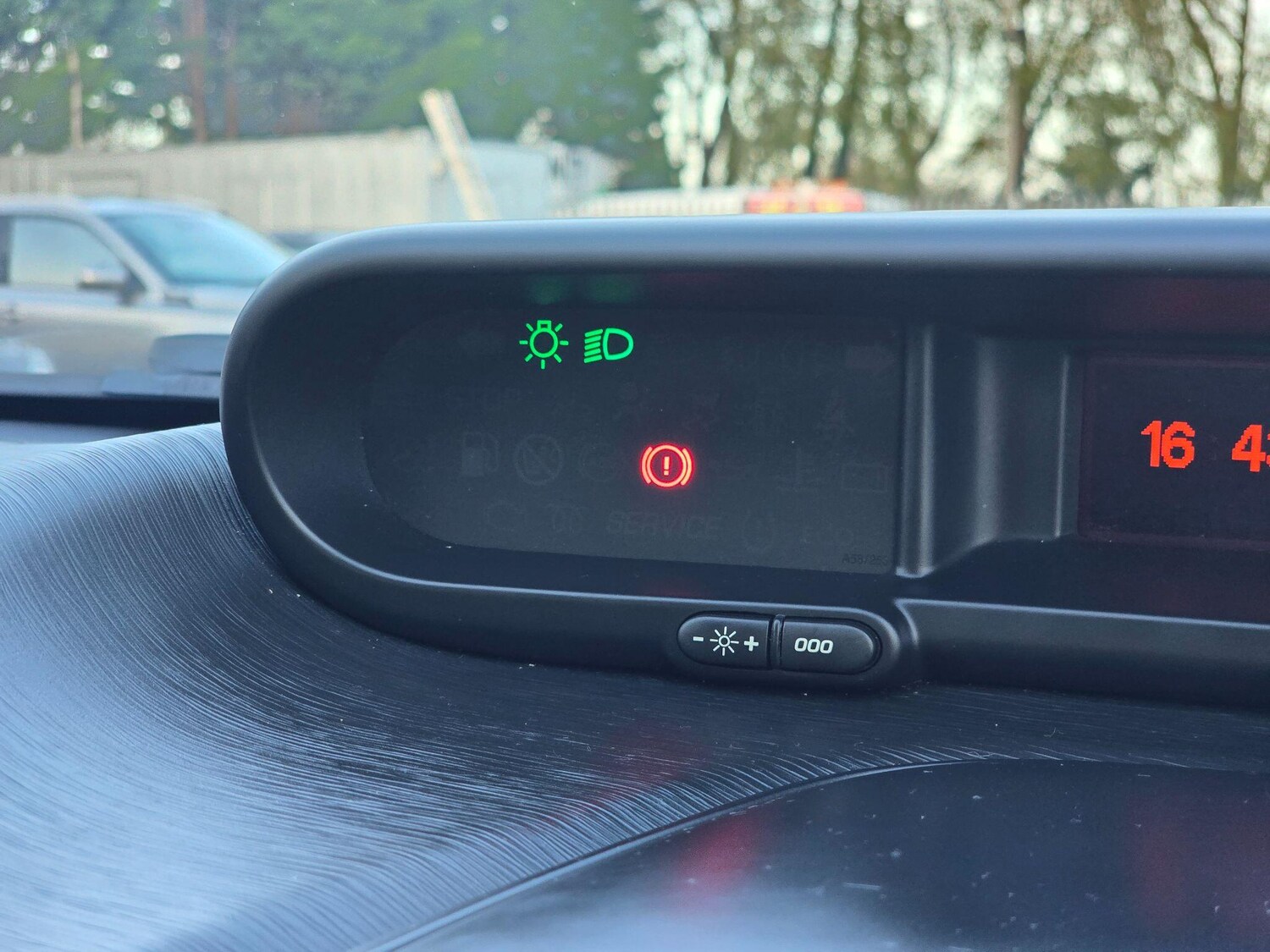 Used Citroen C3 Picasso 2013 for sale - 76572219: Photo 27