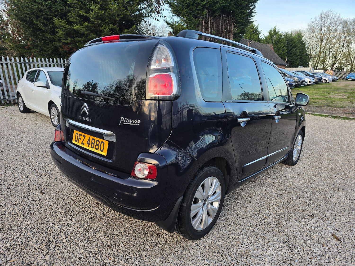 Used Citroen C3 Picasso 2013 for sale - 76572219: Photo 3