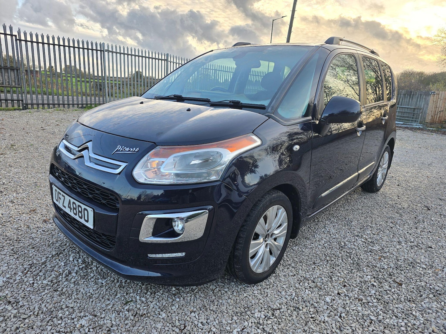 Used Citroen C3 Picasso 2013 for sale - 76572219: Photo 8