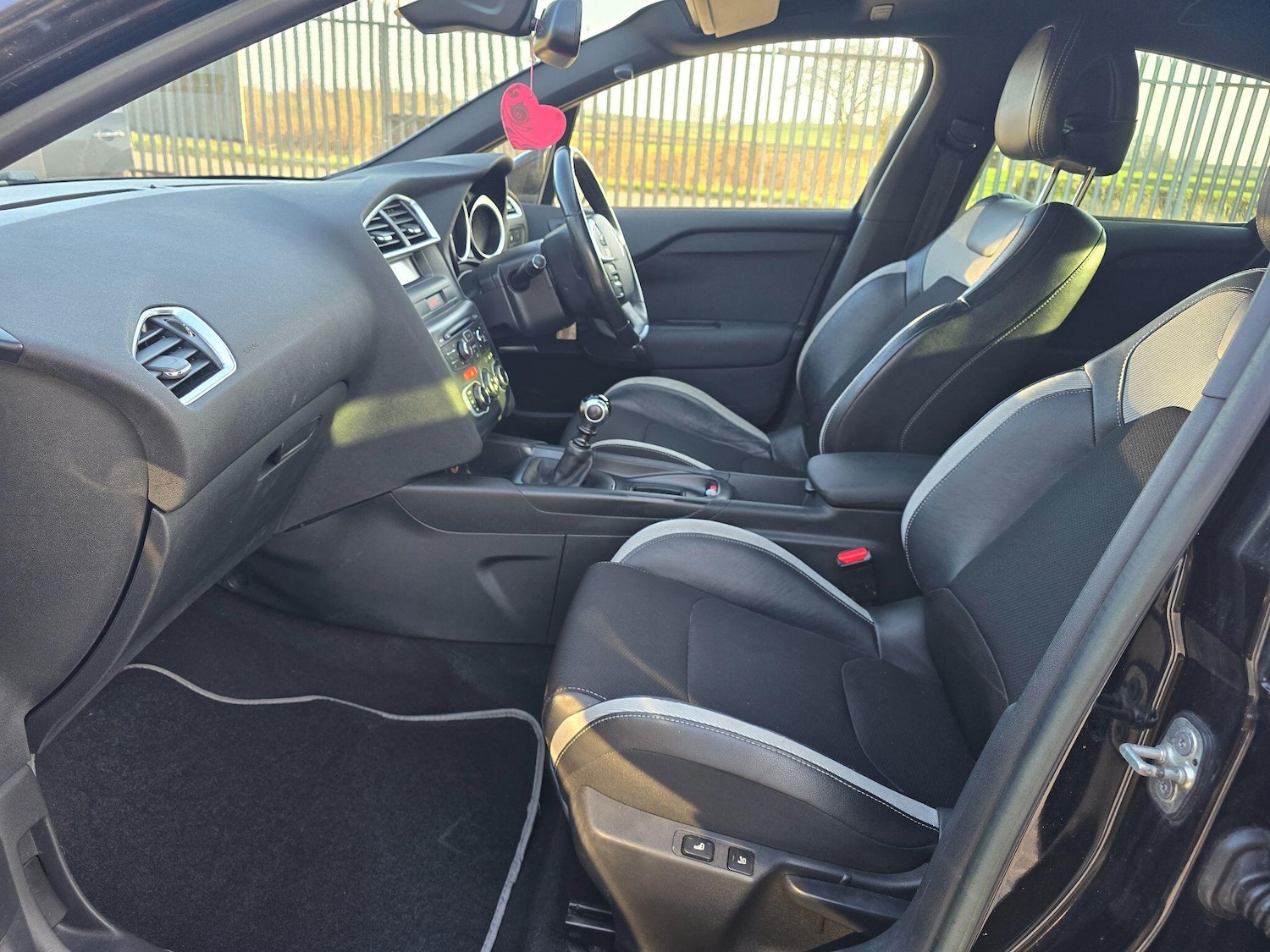 Used Citroen DS4 2014 for sale - 77793611: Photo 13