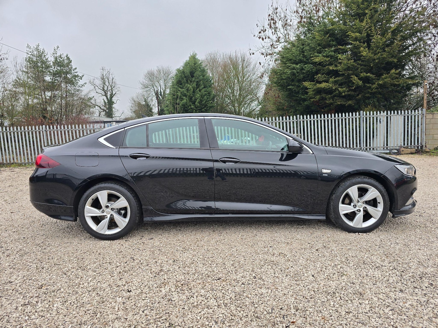 Used Vauxhall Insignia 2019 for sale - 77255309: Photo 2