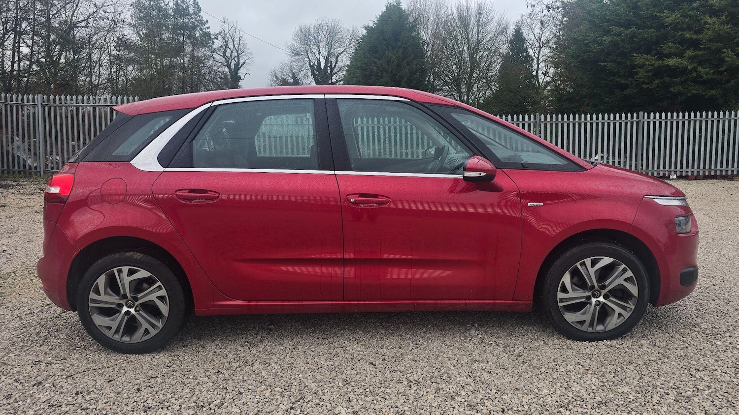 Used Citroen C4 Picasso 2016 for sale - 77625994: Photo 2