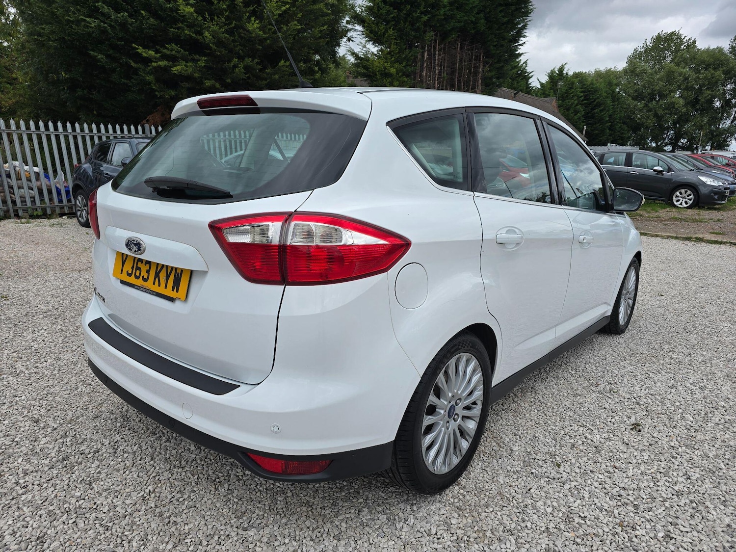 Used Ford C-Max 2013 for sale - 77248190: Photo 3