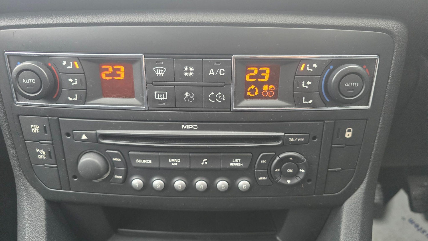 Used Citroen C5 2009 for sale - 77400546: Photo 21