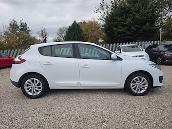 Used Renault Megane 2016 for sale - 76440329: Photo