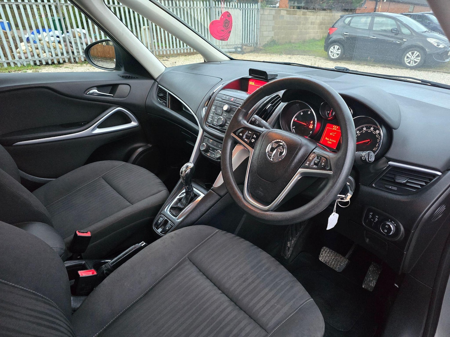 Used Vauxhall Zafira 2012 for sale - 77248179: Photo 10