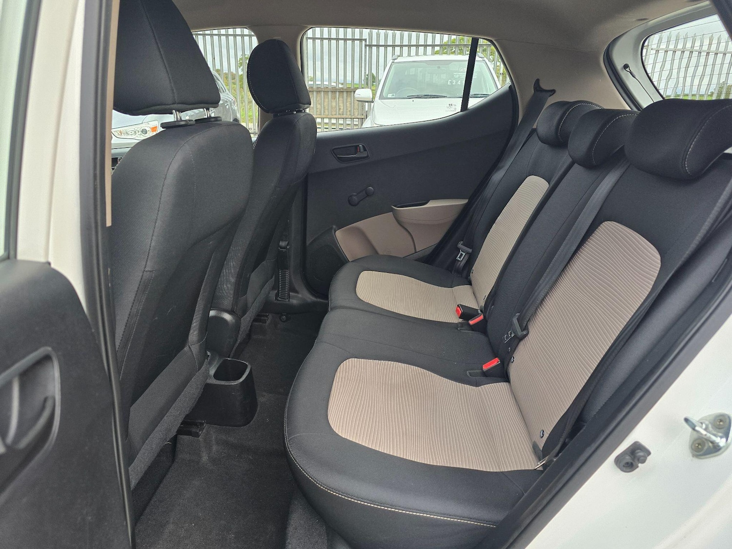 Used Hyundai i10 for sale - 76993807: Photo 15