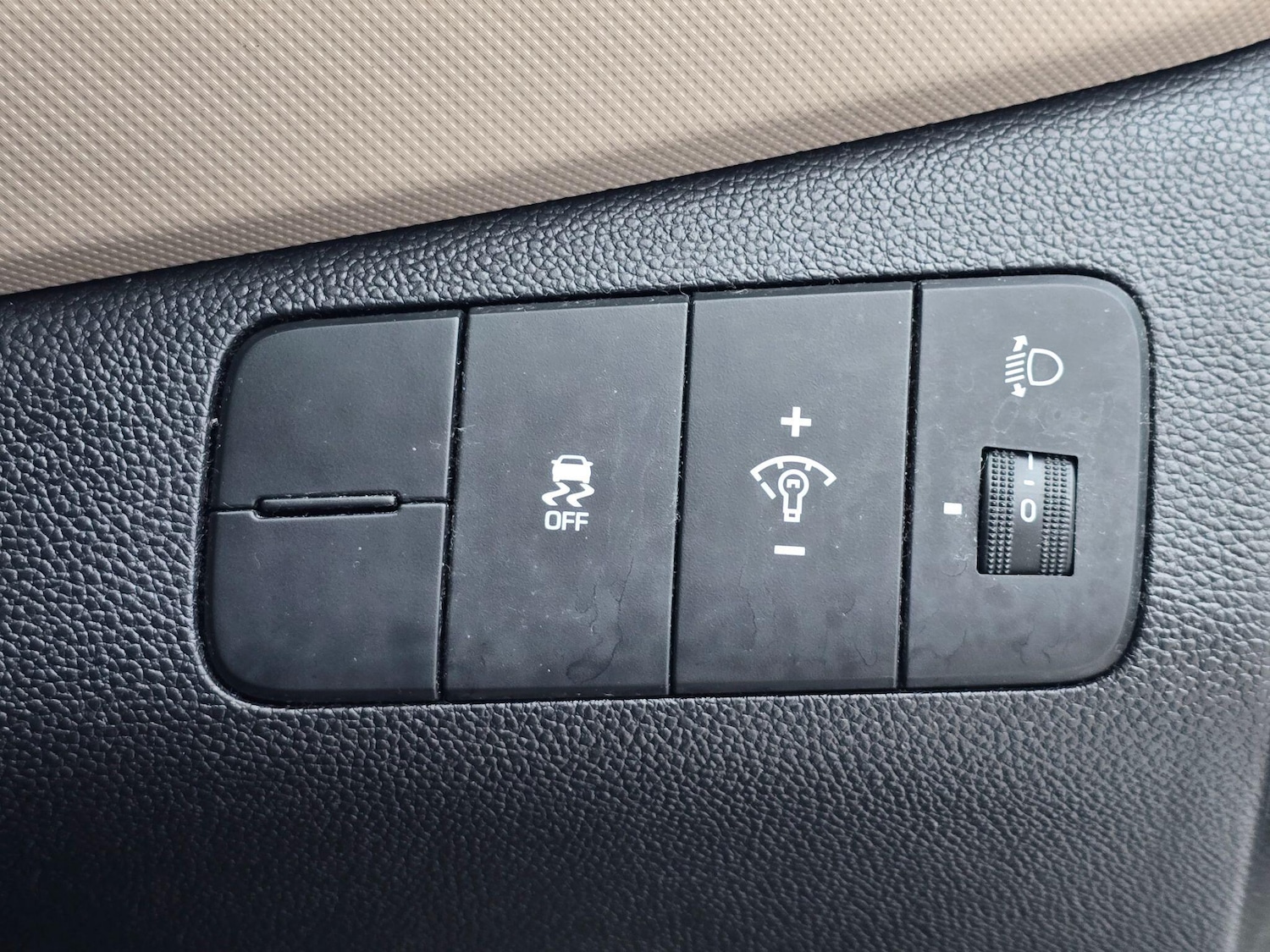 Used Hyundai i10 for sale - 76993807: Photo 27