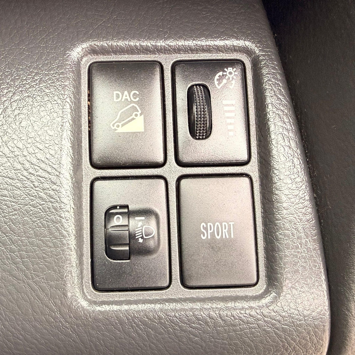 Used Toyota RAV4 2011 for sale - 78205018: Photo 29