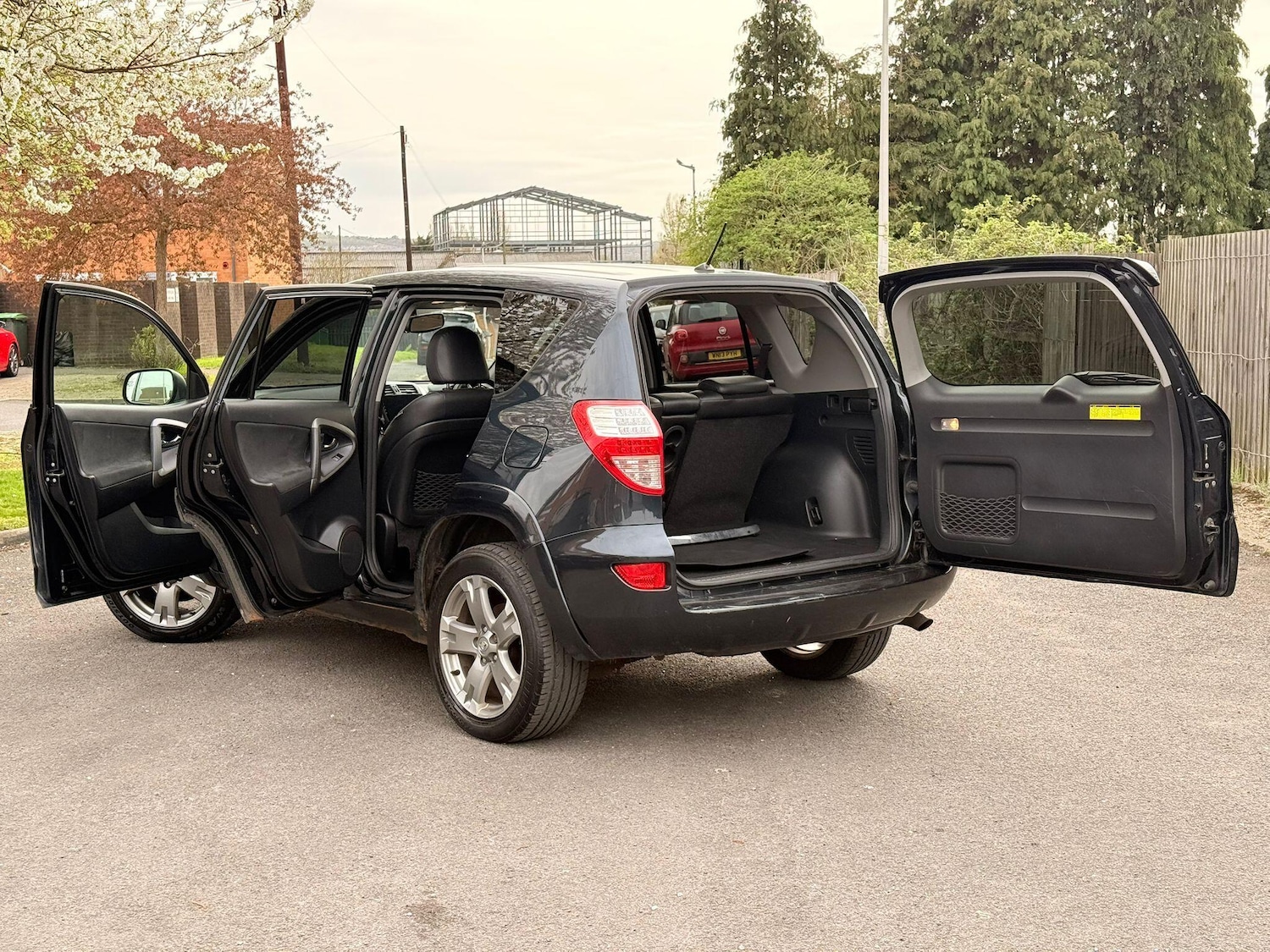 Used Toyota RAV4 2011 for sale - 78205018: Photo 4