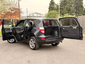 Used Toyota RAV4 2011 for sale - 78205018: Photo