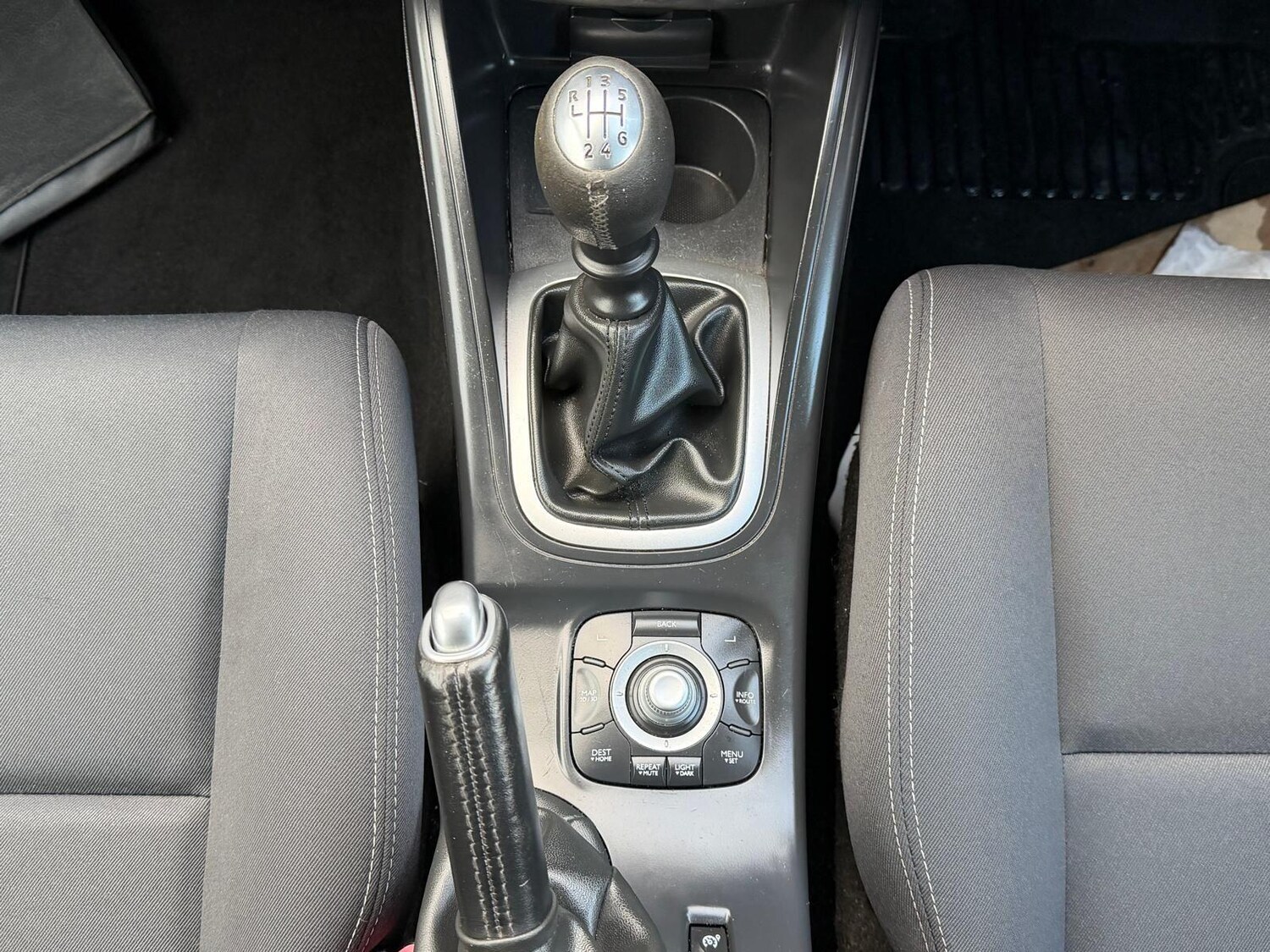 Used Renault Megane 2011 for sale - 76742804: Photo 12