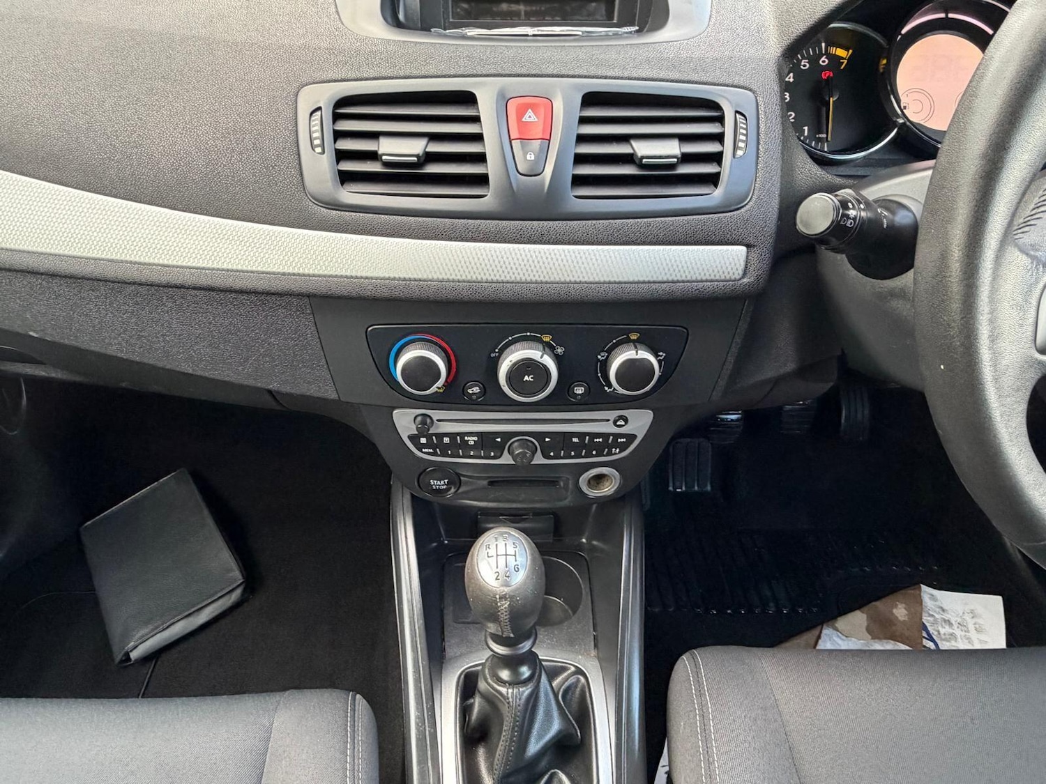 Used Renault Megane 2011 for sale - 76742804: Photo 13