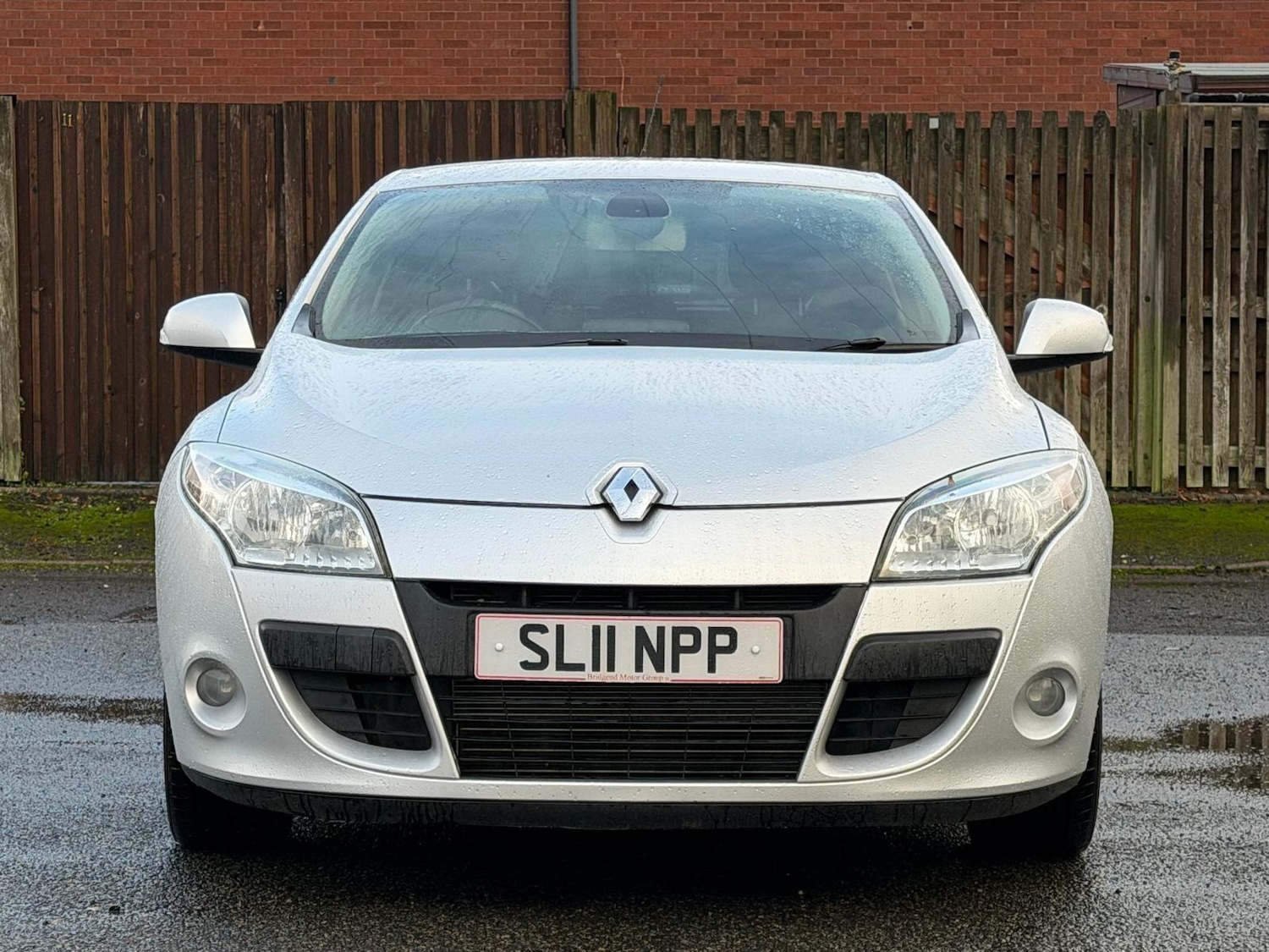 Used Renault Megane 2011 for sale - 76742804: Photo 2