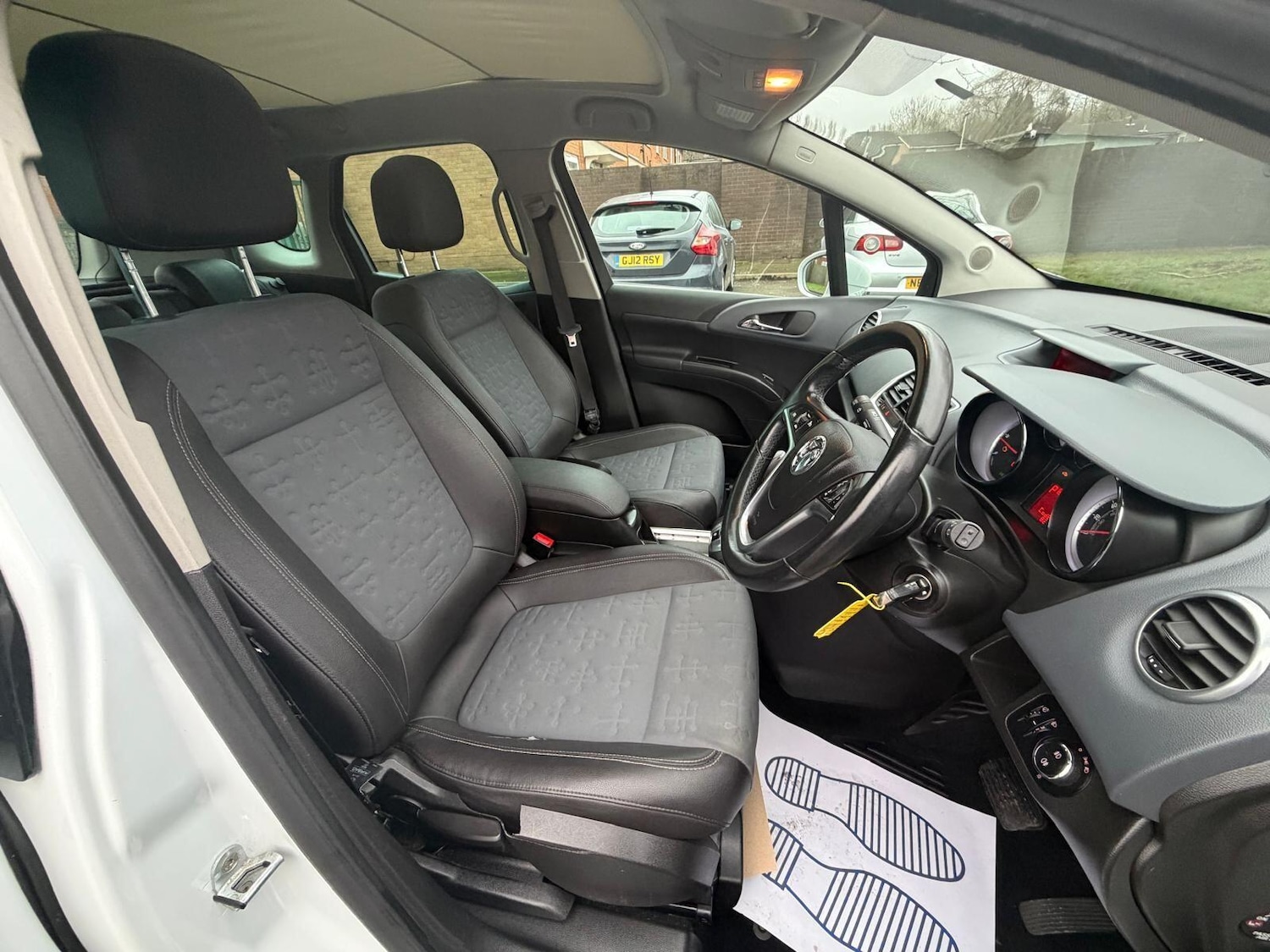 Used Vauxhall Meriva 2011 for sale - 77646549: Photo 27