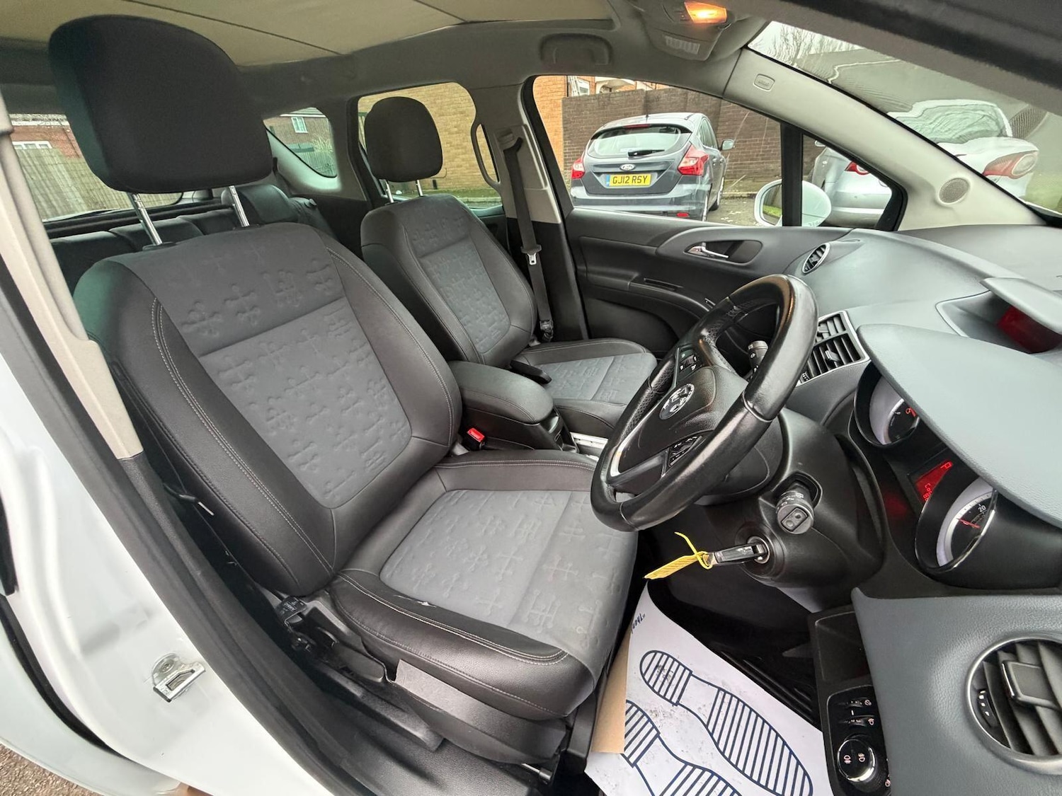 Used Vauxhall Meriva 2011 for sale - 77646549: Photo 28