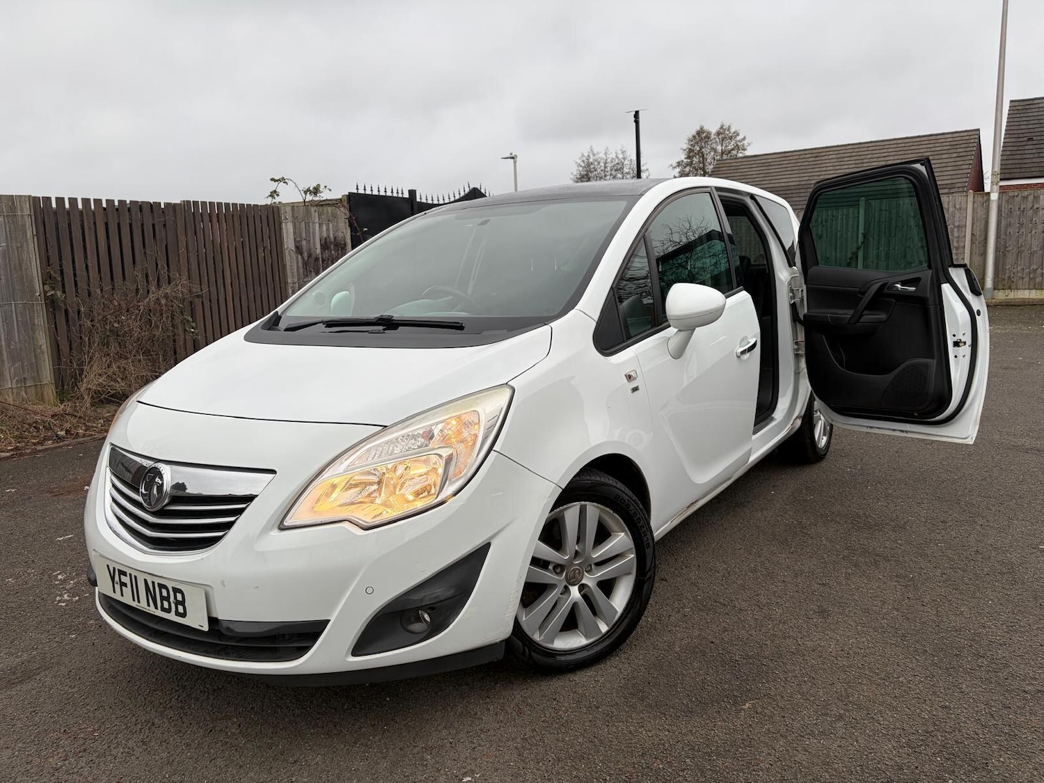 Used Vauxhall Meriva 2011 for sale - 77646549: Photo 3