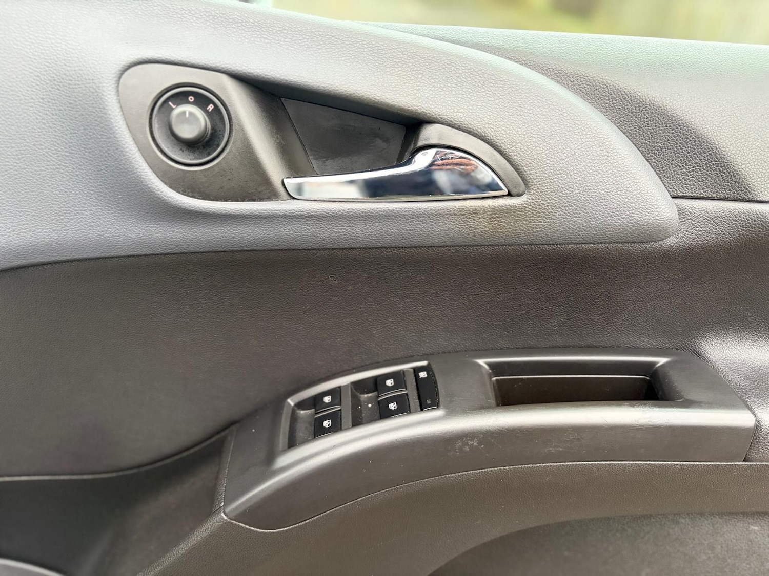 Used Vauxhall Meriva 2011 for sale - 77646549: Photo 32