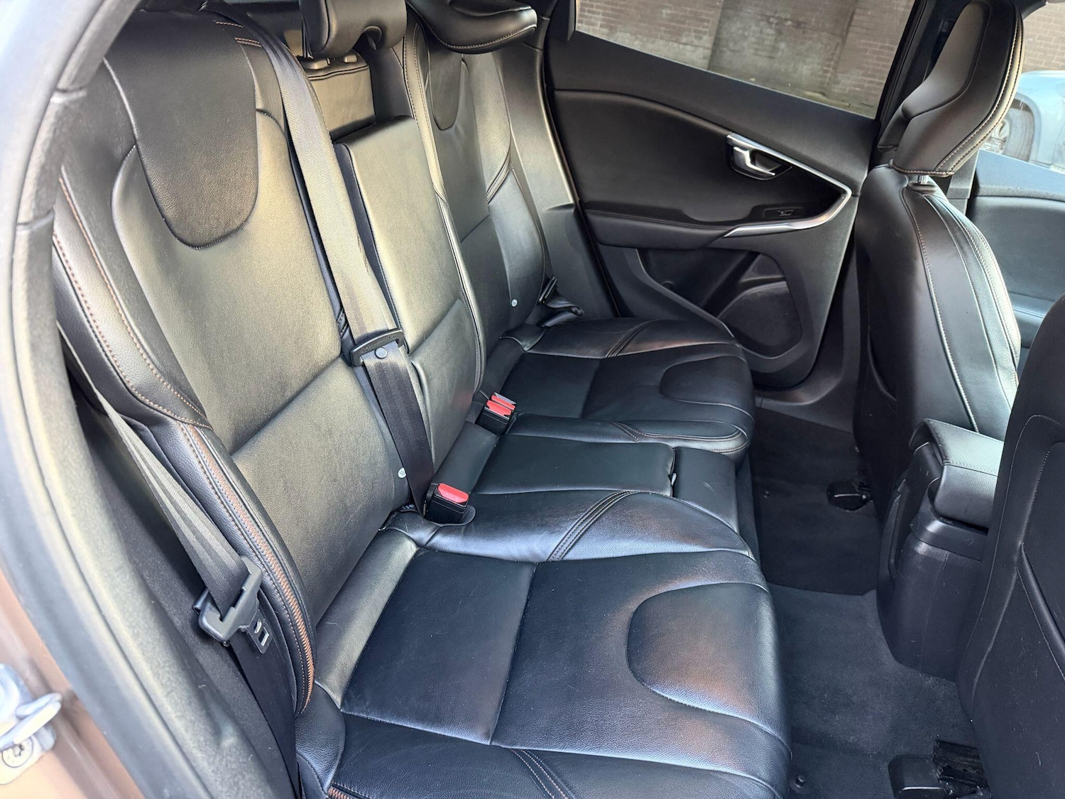 Used Volvo V40 Cross Country 2015 for sale - 76753269: Photo 17