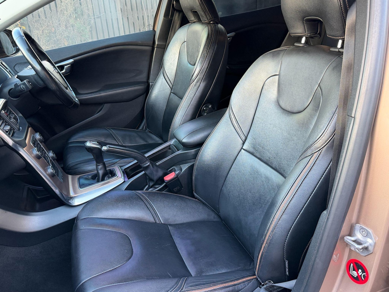 Used Volvo V40 Cross Country 2015 for sale - 76753269: Photo 34