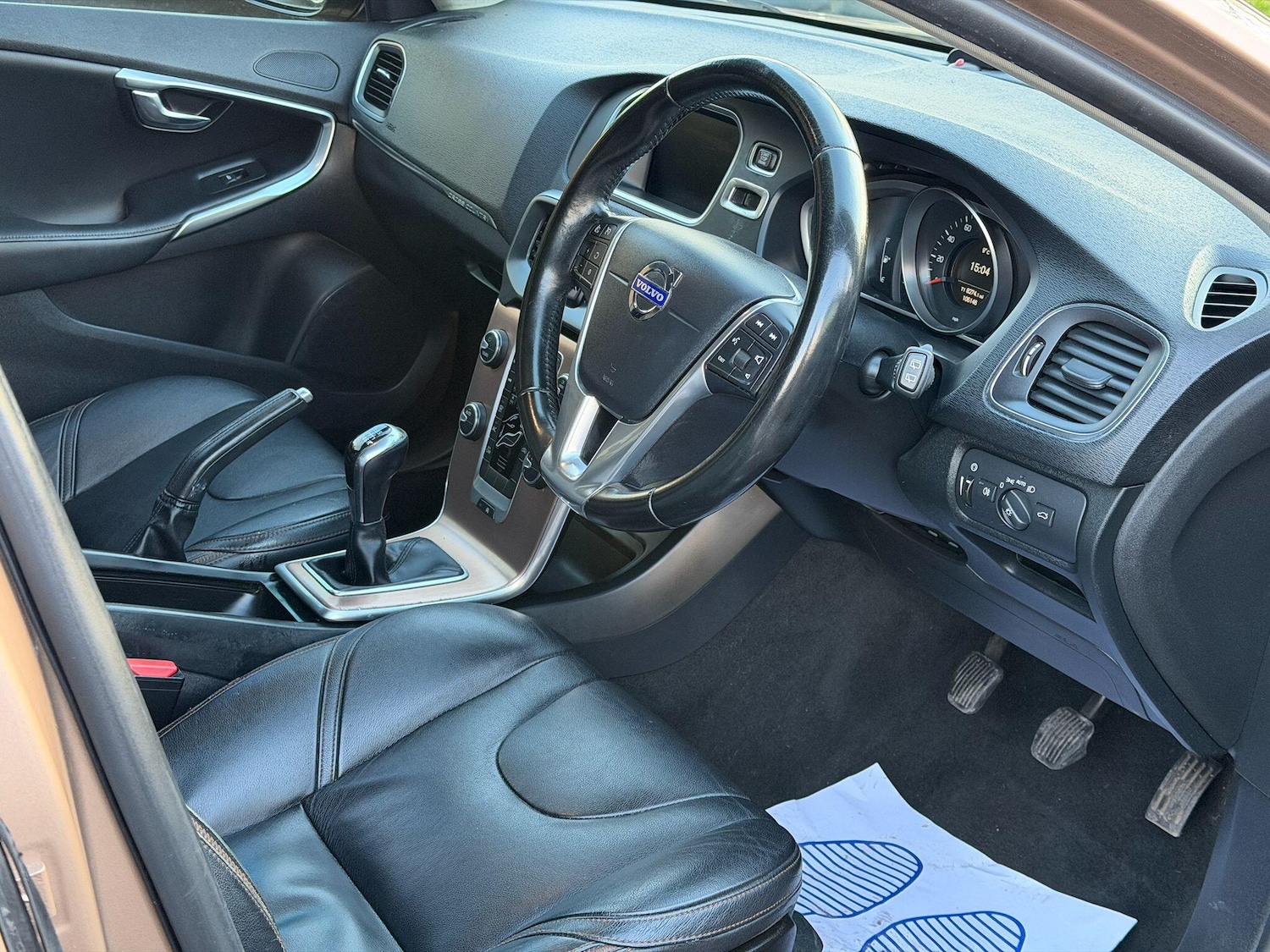 Used Volvo V40 Cross Country 2015 for sale - 76753269: Photo 36