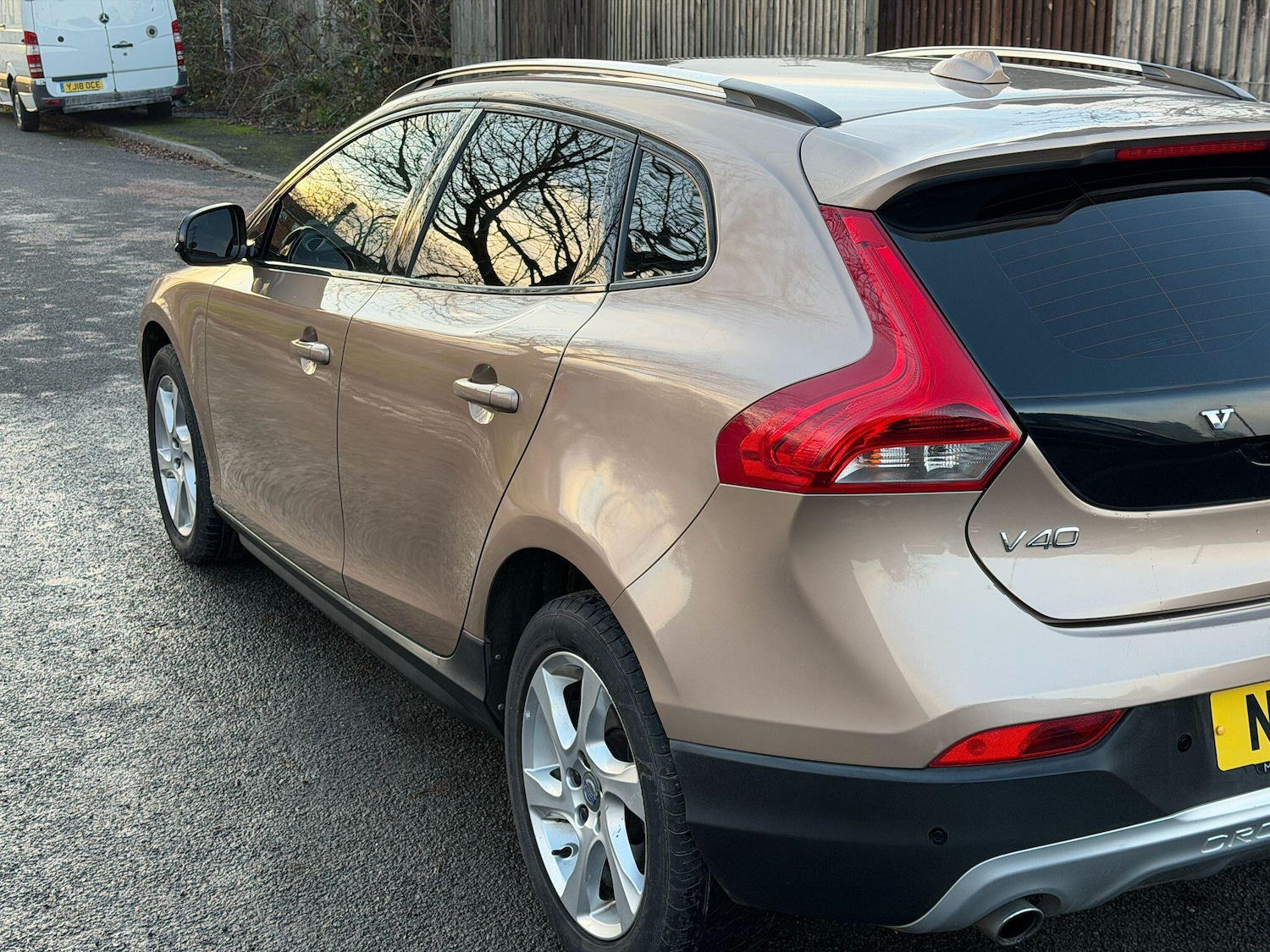 Used Volvo V40 Cross Country 2015 for sale - 76753269: Photo 4