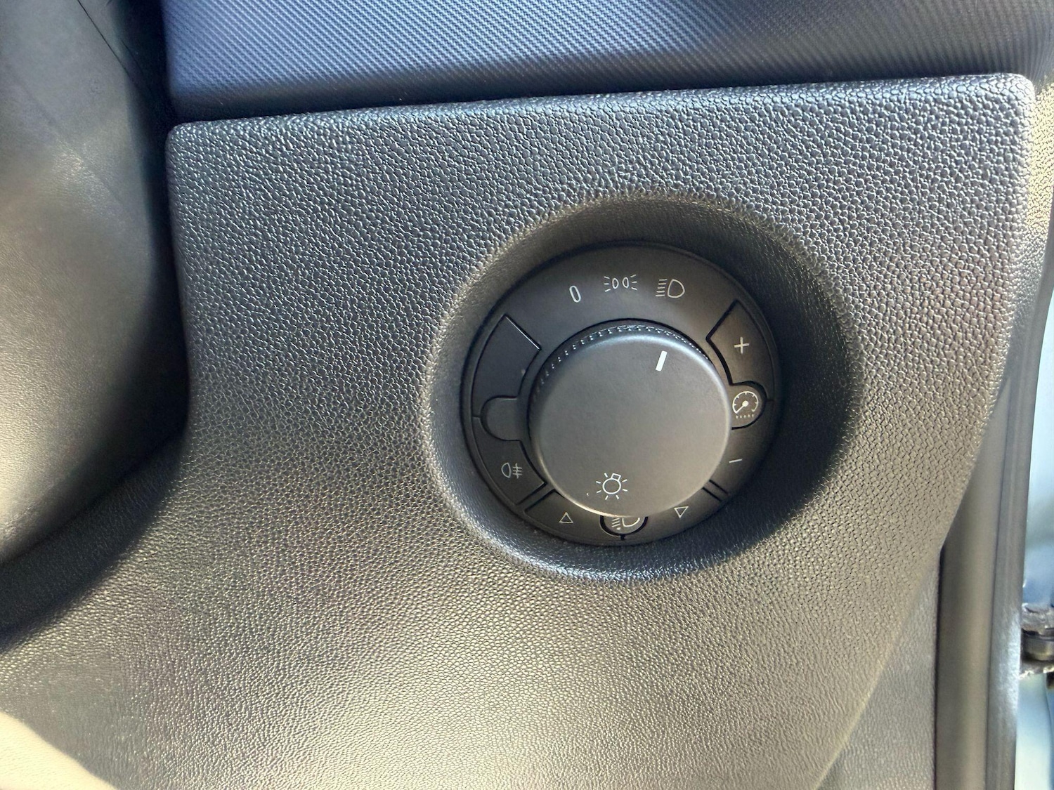 Used Vauxhall Corsa for sale - 76700901: Photo 27